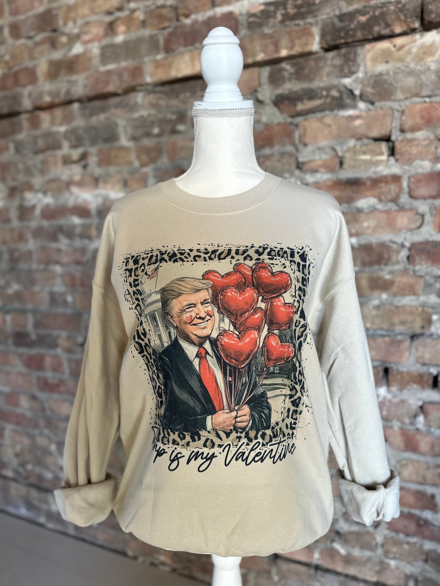 Trump is my Valentine Crewneck (beige)