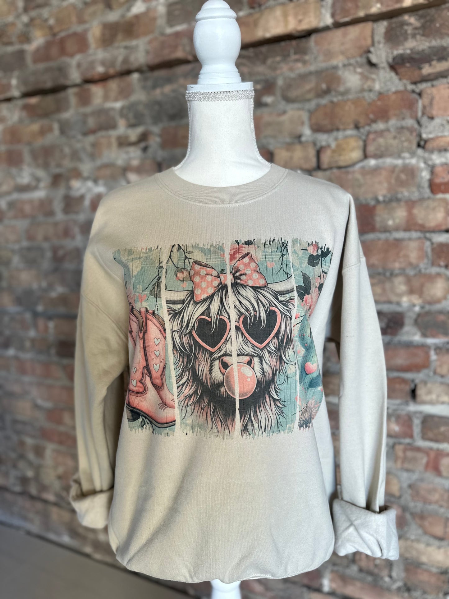 Highland Cow Valentines Crewneck