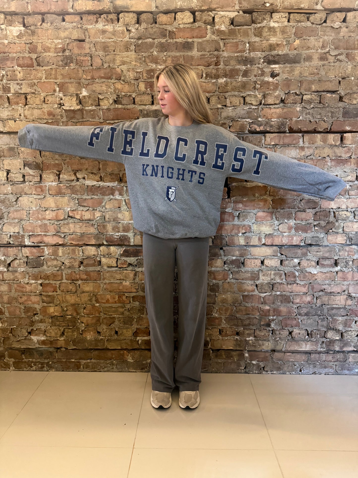 Fieldcrest Knights Banner Crewneck